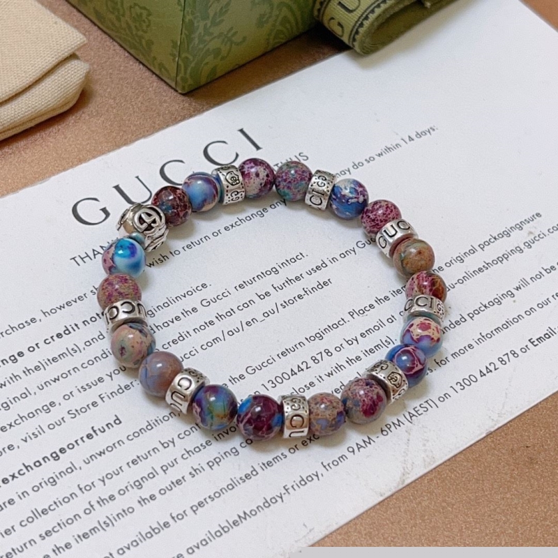 G*u*i bracelets